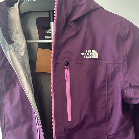 The North Face terrain 3 layer jacket - Picture 4 of 8